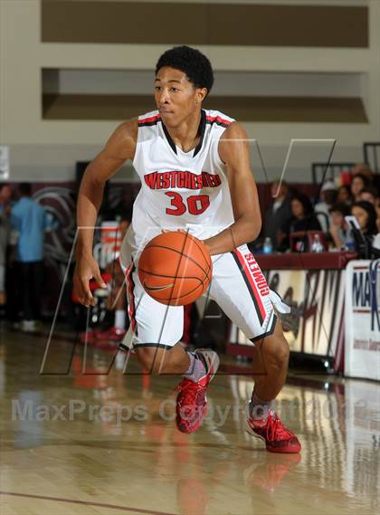 Thumbnail 2 in Westchester vs. Capital Christian (MaxPreps Holiday Classic) photogallery.