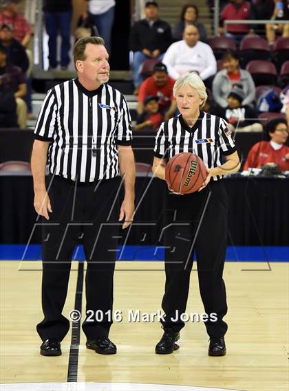 Thumbnail 1 in Greyhills Academy vs Rock Point (AIA D5 Semifinal) photogallery.