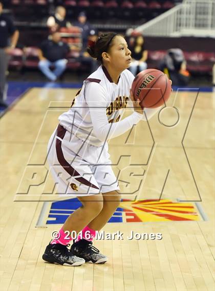 Thumbnail 3 in Greyhills Academy vs Rock Point (AIA D5 Semifinal) photogallery.