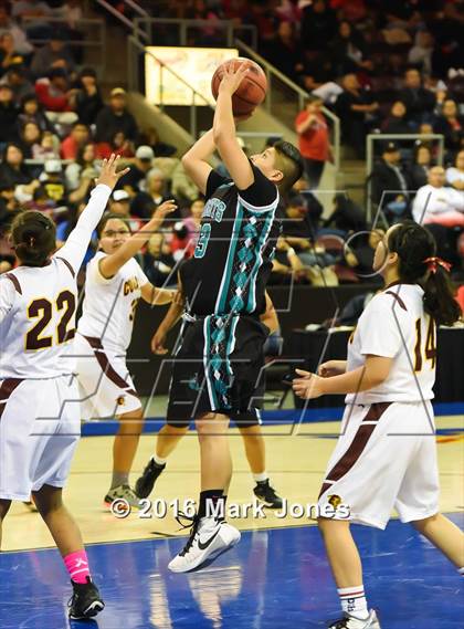 Thumbnail 2 in Greyhills Academy vs Rock Point (AIA D5 Semifinal) photogallery.