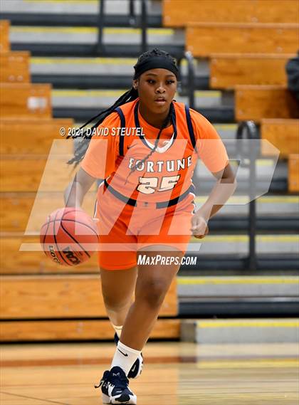 Thumbnail 2 in Fortune Early College vs. Leroy Greene Academy (Nighthawk Christmas Classic) photogallery.
