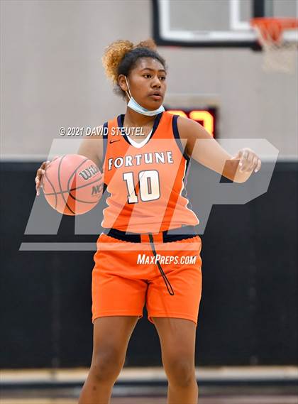 Thumbnail 3 in Fortune Early College vs. Leroy Greene Academy (Nighthawk Christmas Classic) photogallery.