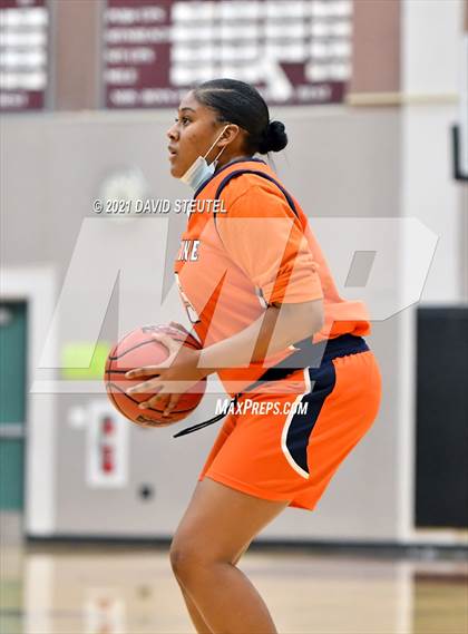 Thumbnail 2 in Fortune Early College vs. Leroy Greene Academy (Nighthawk Christmas Classic) photogallery.