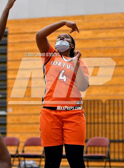 Thumbnail 2 in Fortune Early College vs. Leroy Greene Academy (Nighthawk Christmas Classic) photogallery.