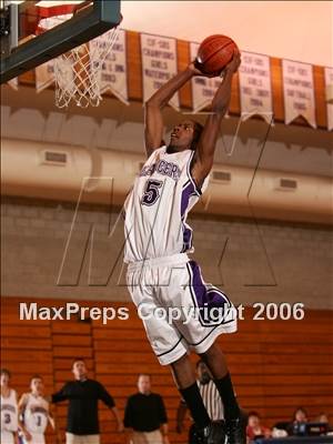 Thumbnail 3 in Thousands Oaks vs. Carlsbad (Torrey Pines Holiday Classic) photogallery.