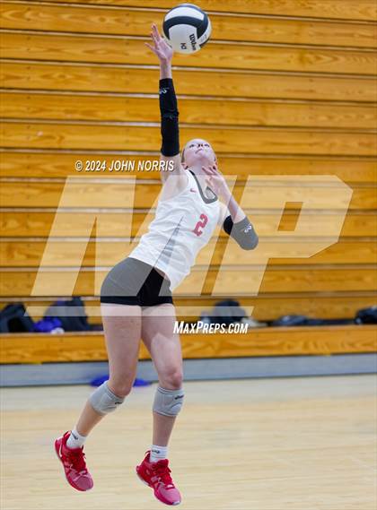 Thumbnail 2 in Fort Wayne Snider vs. Wapahani (Leo Invite) photogallery.