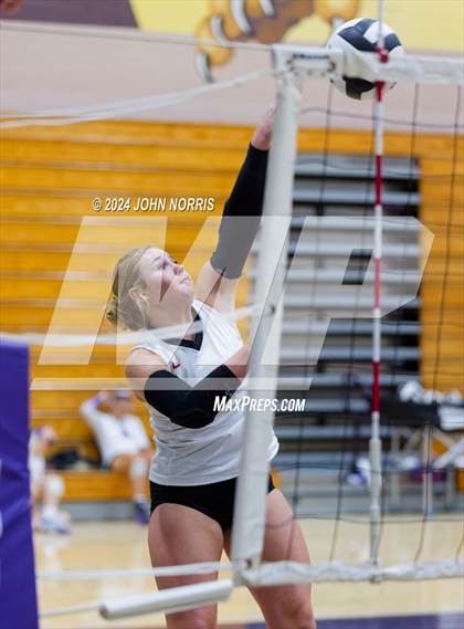 Thumbnail 1 in Fort Wayne Snider vs. Wapahani (Leo Invite) photogallery.