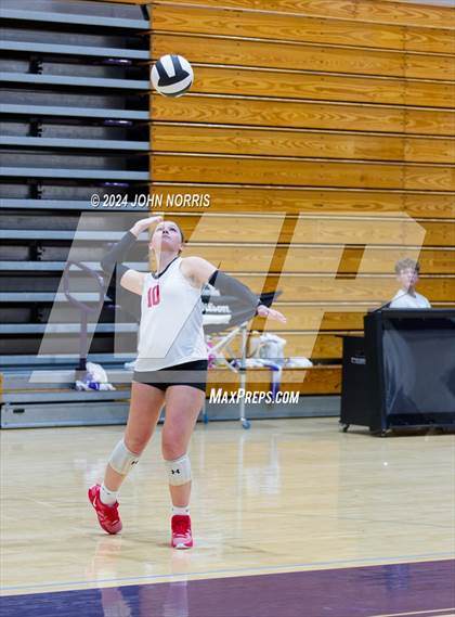 Thumbnail 2 in Fort Wayne Snider vs. Wapahani (Leo Invite) photogallery.