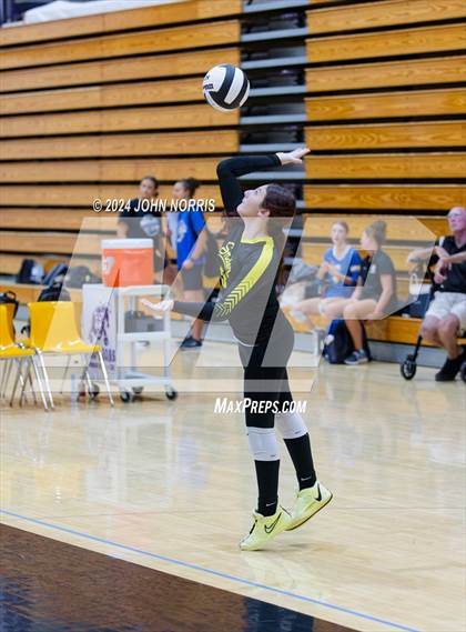 Thumbnail 1 in Fort Wayne Snider vs. Wapahani (Leo Invite) photogallery.