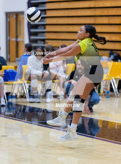 Thumbnail 2 in Fort Wayne Snider vs. Wapahani (Leo Invite) photogallery.