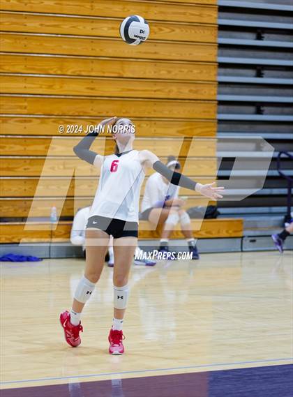 Thumbnail 2 in Fort Wayne Snider vs. Wapahani (Leo Invite) photogallery.