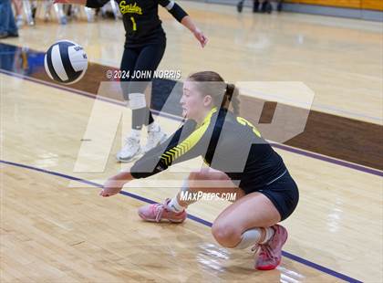 Thumbnail 1 in Fort Wayne Snider vs. Wapahani (Leo Invite) photogallery.