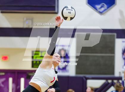Thumbnail 3 in Fort Wayne Snider vs. Wapahani (Leo Invite) photogallery.