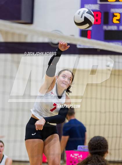 Thumbnail 2 in Fort Wayne Snider vs. Wapahani (Leo Invite) photogallery.