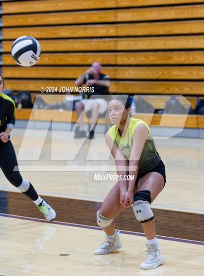 Thumbnail 3 in Fort Wayne Snider vs. Wapahani (Leo Invite) photogallery.