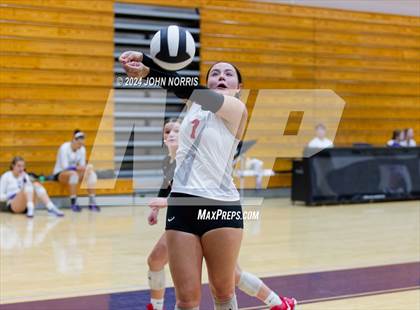 Thumbnail 2 in Fort Wayne Snider vs. Wapahani (Leo Invite) photogallery.