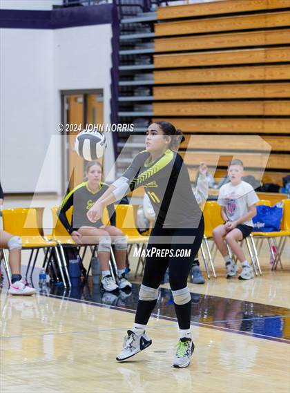 Thumbnail 2 in Fort Wayne Snider vs. Wapahani (Leo Invite) photogallery.