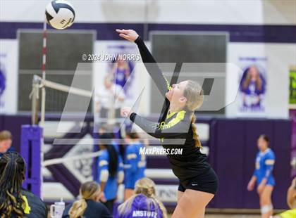 Thumbnail 2 in Fort Wayne Snider vs. Wapahani (Leo Invite) photogallery.