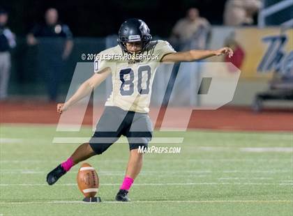 Thumbnail 1 in Alamo Heights vs Seguin photogallery.