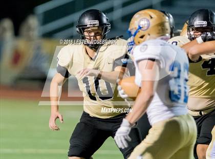 Thumbnail 3 in Alamo Heights vs Seguin photogallery.