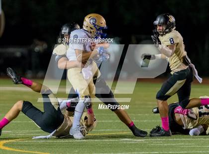 Thumbnail 2 in Alamo Heights vs Seguin photogallery.