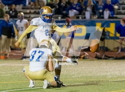 Thumbnail 1 in Alamo Heights vs Seguin photogallery.