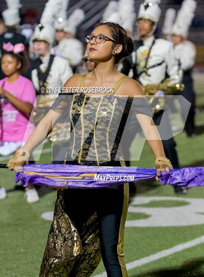 Thumbnail 2 in Alamo Heights vs Seguin photogallery.
