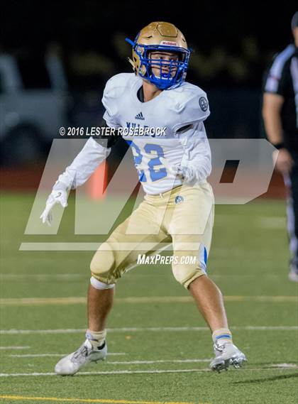 Thumbnail 3 in Alamo Heights vs Seguin photogallery.