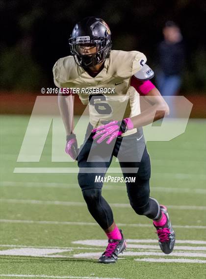 Thumbnail 3 in Alamo Heights vs Seguin photogallery.