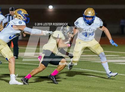Thumbnail 3 in Alamo Heights vs Seguin photogallery.
