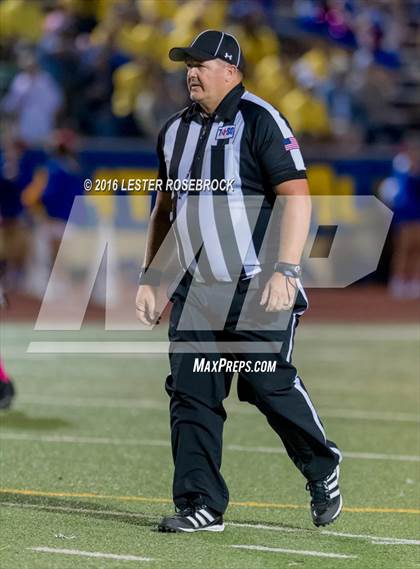 Thumbnail 3 in Alamo Heights vs Seguin photogallery.