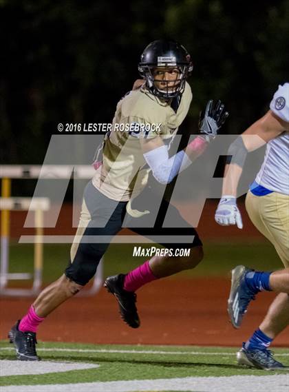 Thumbnail 1 in Alamo Heights vs Seguin photogallery.