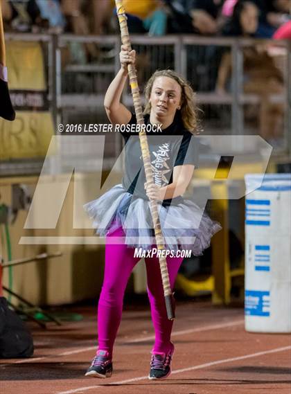 Thumbnail 3 in Alamo Heights vs Seguin photogallery.