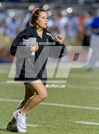 Thumbnail 2 in Alamo Heights vs Seguin photogallery.