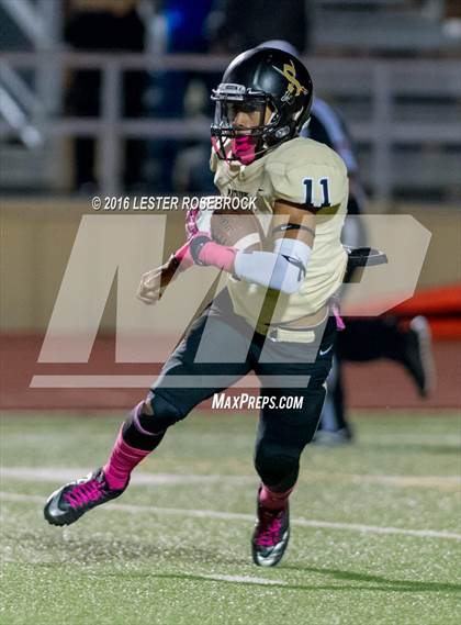 Thumbnail 2 in Alamo Heights vs Seguin photogallery.