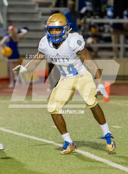 Thumbnail 1 in Alamo Heights vs Seguin photogallery.