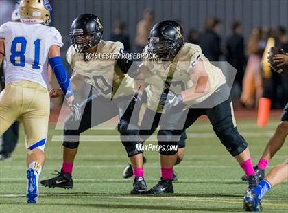 Thumbnail 2 in Alamo Heights vs Seguin photogallery.