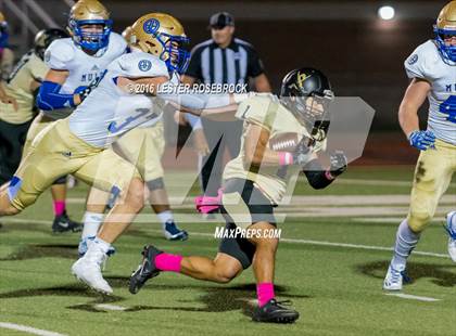 Thumbnail 2 in Alamo Heights vs Seguin photogallery.