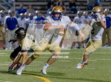 Thumbnail 2 in Alamo Heights vs Seguin photogallery.