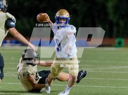 Thumbnail 1 in Alamo Heights vs Seguin photogallery.