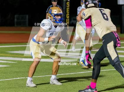 Thumbnail 3 in Alamo Heights vs Seguin photogallery.