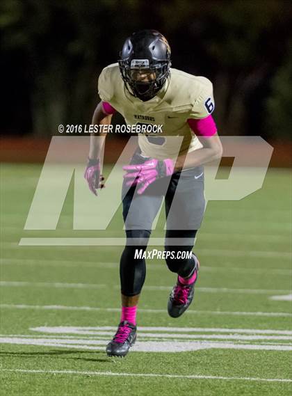 Thumbnail 3 in Alamo Heights vs Seguin photogallery.