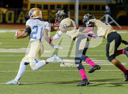 Thumbnail 1 in Alamo Heights vs Seguin photogallery.