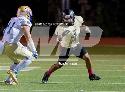 Thumbnail 3 in Alamo Heights vs Seguin photogallery.