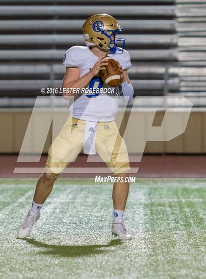 Thumbnail 3 in Alamo Heights vs Seguin photogallery.