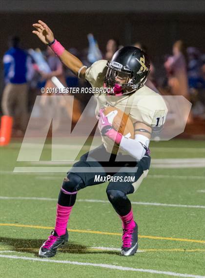 Thumbnail 1 in Alamo Heights vs Seguin photogallery.