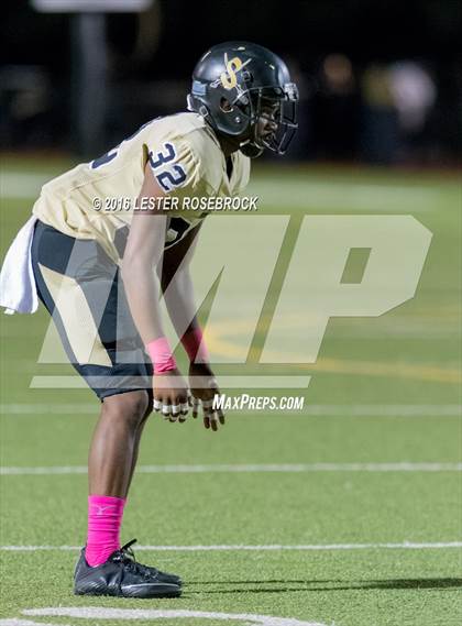Thumbnail 2 in Alamo Heights vs Seguin photogallery.