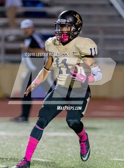 Thumbnail 3 in Alamo Heights vs Seguin photogallery.