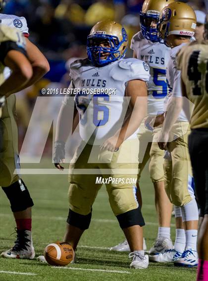 Thumbnail 2 in Alamo Heights vs Seguin photogallery.