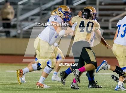 Thumbnail 2 in Alamo Heights vs Seguin photogallery.